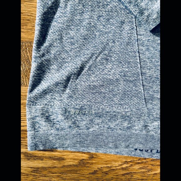 EUC Nike Dri-Fit Running Long Sleeve Shirt - Lt Blue - X-Large - Picture 6 of 6